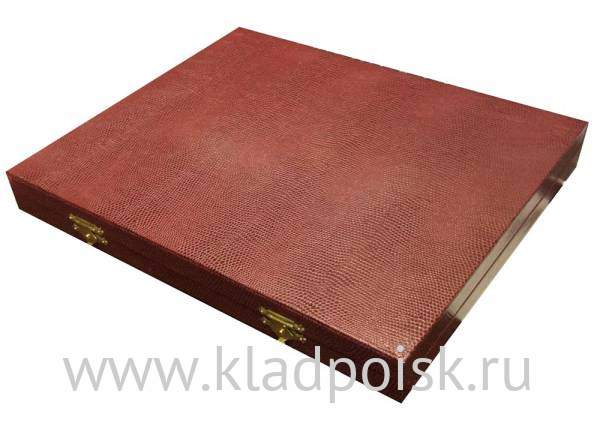 Футляр для комплекта из 12 серебряных монет 3 рубля Чемпионат мира по футболу в России