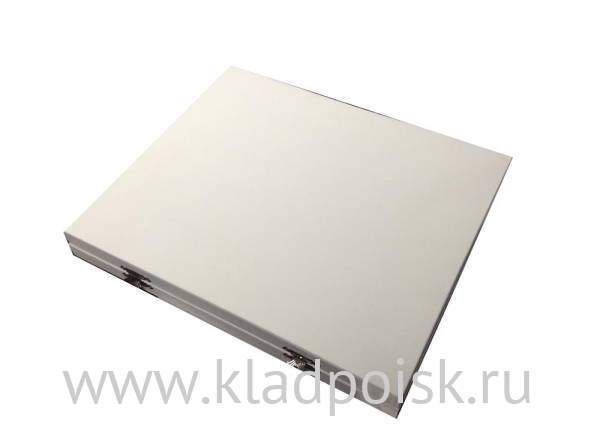 Футляр для комплекта из 14 серебряных монет 3 рубля Чемпионат мира по футболу в России