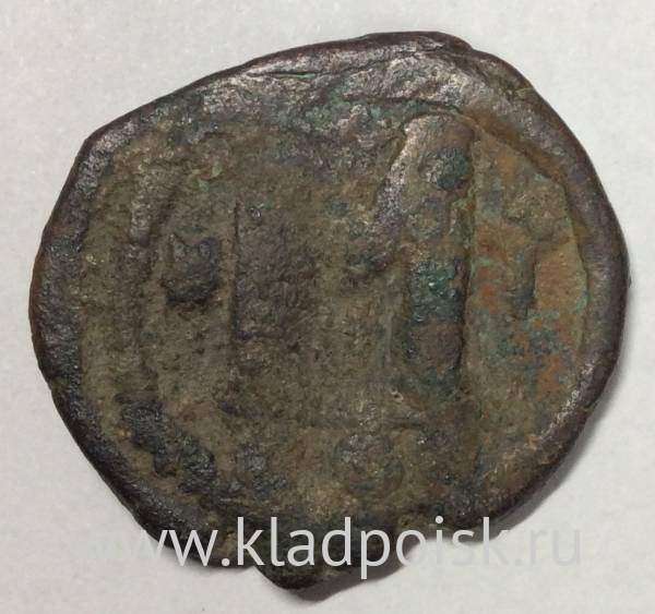 Фоллис (40 нумиев) - византийская монета 518-527 гг. (арт. 5) Фоллис (40 нумиев) - византийская монета 518-527 гг. (арт. 5)