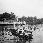 Купание возле Леопольдскрона