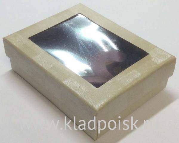 Коробка подарочная с прозрачным окном на крышке, зеленая Коробка подарочная с прозрачным окном на крышке, зеленая