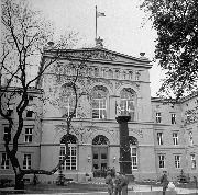 Берлин. Российский сектор. Комендатура, где провели первое совещание союзники