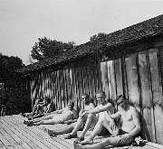 Купание возле Леопольдскрона