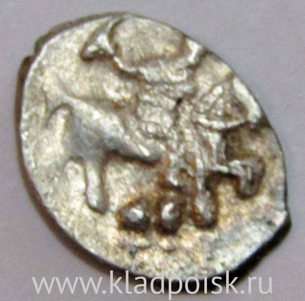 Денга Иван IV Васильевич Грозный (чешуя), серебро, 1533-1584 г., арт 14 Денга Иван IV Васильевич Грозный (чешуя), серебро, 1533-1584 г., арт 14