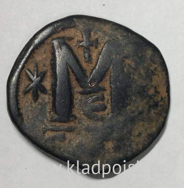 Фоллис (40 нумиев) - византийская монета 518-527 гг. (арт. 2) Фоллис (40 нумиев) - византийская монета 518-527 гг. (арт. 2)