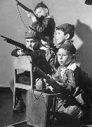 Детский сад. Игра в войну