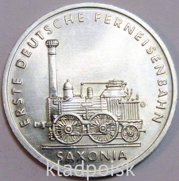 Монета ГДР 5 марок 1988 года Первый немецкий паровоз Саксония, арт 2 Монета ГДР 5 марок 1988 года Первый немецкий паровоз Саксония, арт 2