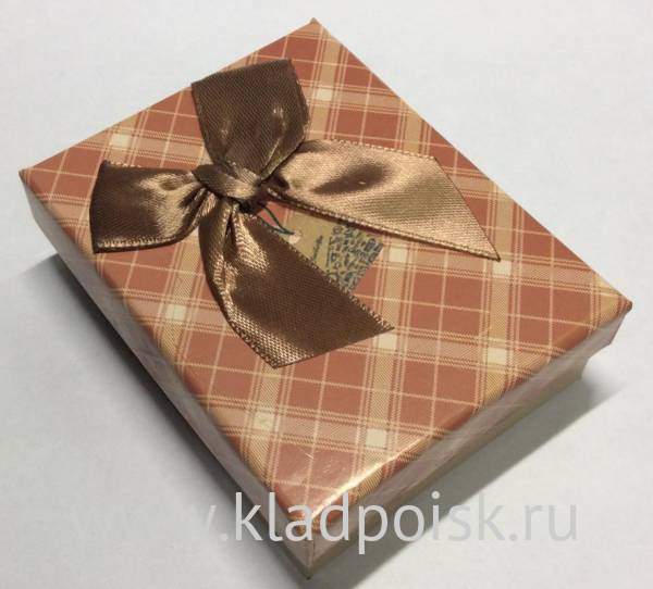 Коробка подарочная шотландка коричневая