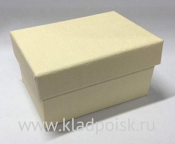 Коробка подарочная с наполнителем светлая