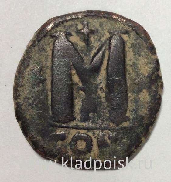 Фоллис (40 нумиев) - византийская монета 518-527 гг. (арт. 3) Фоллис (40 нумиев) - византийская монета 518-527 гг. (арт. 3)