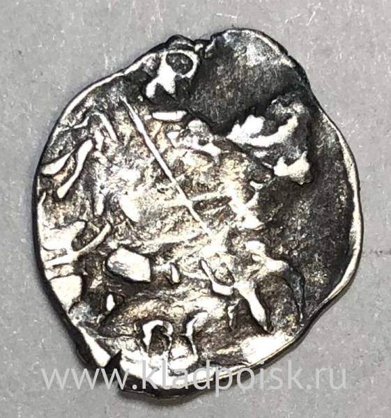 Копейка серебро Михаил Фёдорович (чешуя), 1613-1645 гг. Псковский денежный двор, арт 10 Копейка серебро Михаил Фёдорович (чешуя), 1613-1645 гг. Псковский денежный двор, арт 10