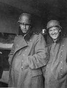 Два странных вояки