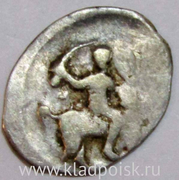 Денга Иван IV Васильевич Грозный (чешуя), серебро, до 1547 года, арт 16 Денга Иван IV Васильевич Грозный (чешуя), серебро, до 1547 года, арт 16