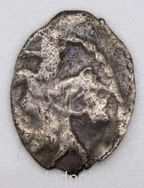 Денга серебро Михаил Фёдорович (чешуя), 1613-1645 гг. Денга серебро Михаил Фёдорович (чешуя), 1613-1645 гг.