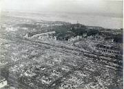 Разрушенные кварталы города 