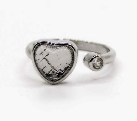 Кольцо с метеоритом Muonionalusta и фианитом