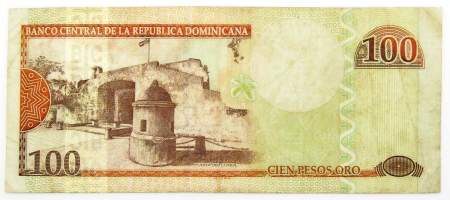 Банкнота 100 песо 2002 года Доминикана