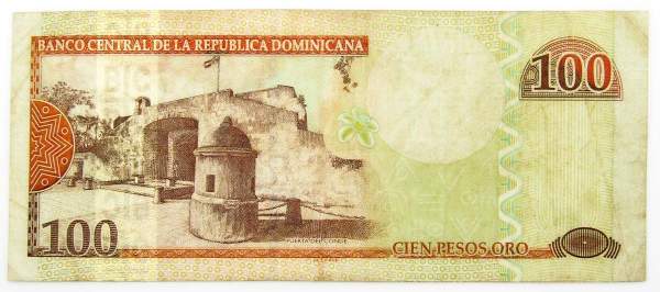 Банкнота 100 песо 2002 года Доминикана
