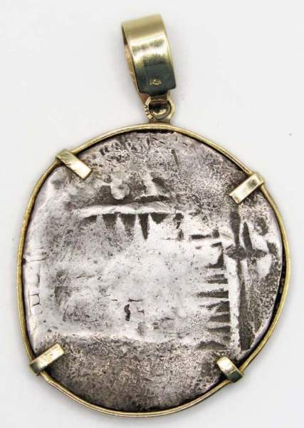 Медальон, изготовленный из испанской монеты 1641 года Пиастр, Макукин (8 реалов), монетный двор Мехико