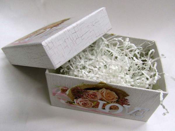 Коробка подарочная прямоугольная 11х7,5х5,5 см, с наполнителем, love-4 Коробка подарочная прямоугольная 11х7,5х5,5 см, с наполнителем, love-4