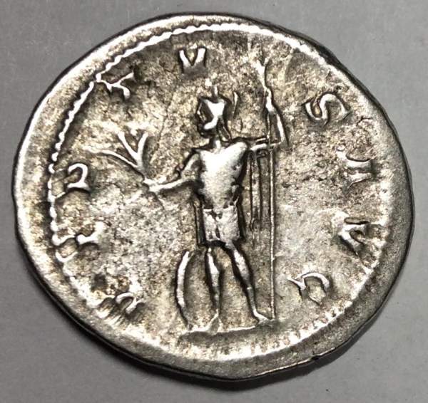 Монета Римская Империя Рим Антониниан Император Гордиан III 238-242 гг. Монета Римская Империя Рим Антониниан Император Гордиан III 238-242 гг.