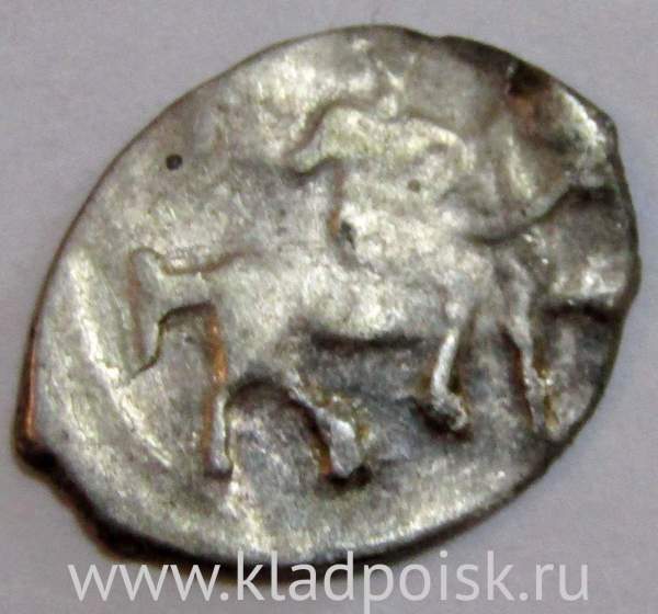 Денга Иван IV Васильевич Грозный (чешуя), серебро, 1533-1584 г., арт 3 Денга Иван IV Васильевич Грозный (чешуя), серебро, 1533-1584 г., арт 3