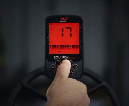 Металлоискатель Minelab Equinox 900