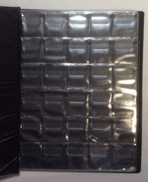 Альбом для монет бордовый (золотое тиснение) 300 ячеек 30х30