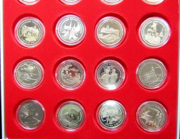 Набор монет 3 рубля 1991-1995гг. 50 лет победы в ВОВ, 20 монет ПРУФ в альбоме