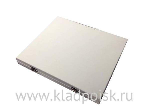 Футляр для комплекта из 14 серебряных монет 3 рубля Чемпионат мира по футболу в России