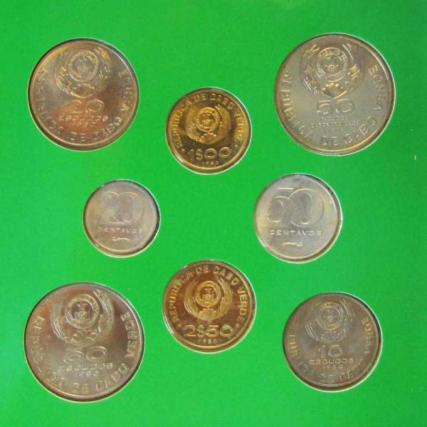 Набор монет Кабо-Верде Растения 1984, 8 монет в буклете