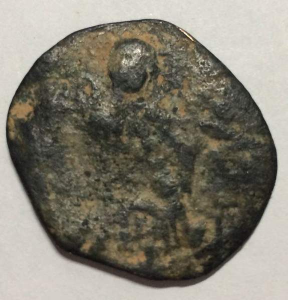 Фоллис (40 нумиев) - византийская монета Конец XI века. Константин X и Евдокия Фоллис (40 нумиев) - византийская монета Конец XI века. Константин X и Евдокия