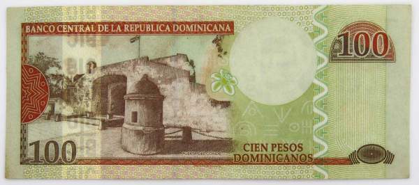 Банкнота 100 песо 2012 года Доминикана