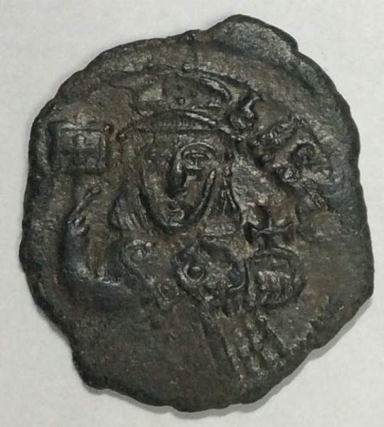 Монета Византии Фоллис Император Феофил Константинополь. 829-842 гг. Монета Византии Фоллис Император Феофил Константинополь. 829-842 гг.