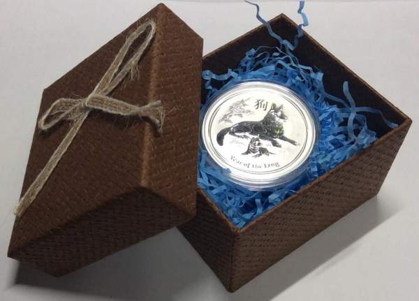 Коробка подарочная с наполнителем плетенка коричневая