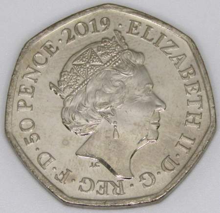 Юбилейная монета 50 пенсов 2019 года Медвежонок Паддингтон в Лондонском Тауэре из серии 60 лет Медвежоноку Паддингтону