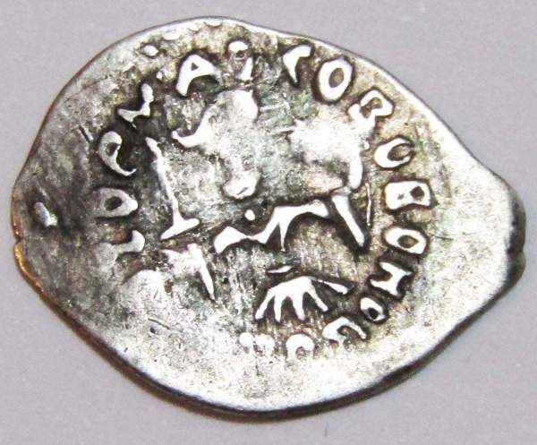 Денга «дозор» Иван III Васильевич (чешуя), серебро, 1473-1485гг., арт 2 Денга «дозор» Иван III Васильевич (чешуя), серебро, 1473-1485гг., арт 2