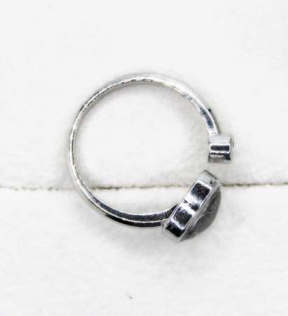 Кольцо с метеоритом Muonionalusta и фианитом