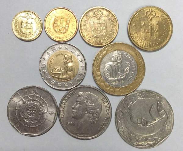 Набор регулярных монет Португалии до введения евро 1977-2001 гг.