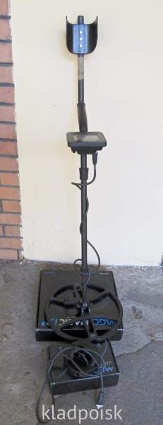 Б/у металлоискатель Makro Multi-KRUZER с катушками Magic 5 и 13 дюймов Б/у металлоискатель Makro Multi-KRUZER с катушками Magic 5 и 13 дюймов