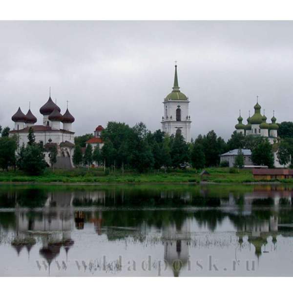 Монета 10 рублей Каргополь