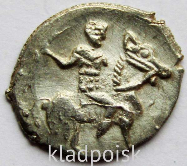 Денга Иван IV Васильевич Грозный (чешуя), серебро, до 1547 года, арт 8 Денга Иван IV Васильевич Грозный (чешуя), серебро, до 1547 года, арт 8