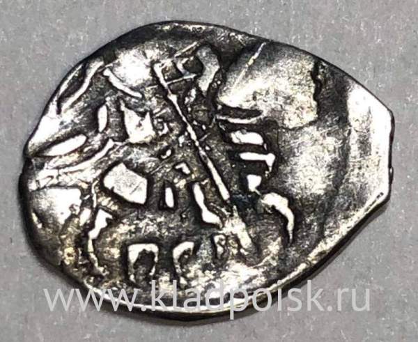 Копейка серебро Михаил Фёдорович (чешуя), 1613-1645 гг. Псковский денежный двор, арт 6 Копейка серебро Михаил Фёдорович (чешуя), 1613-1645 гг. Псковский денежный двор, арт 6