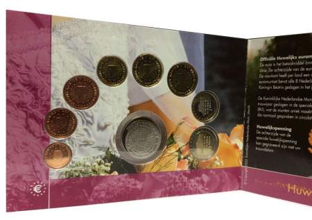 Годовой набор монет Нидерландов 2003 года с жетоном 'Свадебный' в буклете
