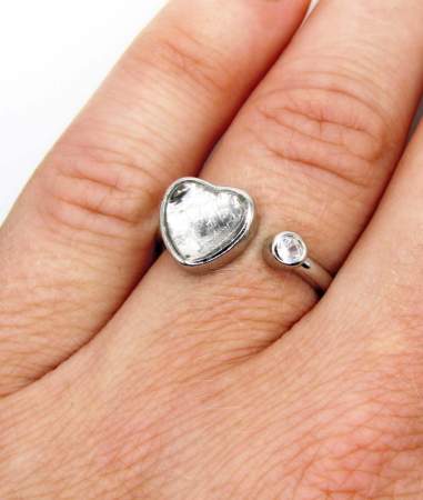 Кольцо с метеоритом Muonionalusta и фианитом