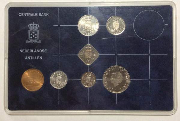 Набор из 7 монет 1983 г. в блистере - Нидерландские Антиллы