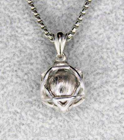 Кулон с метеоритом Aletai