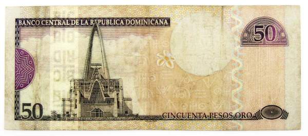 Банкнота 50 песо 2002 года Доминикана
