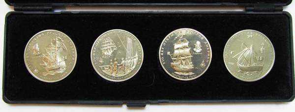 Набор жетонов Межнумизматика «250 лет открытия Русской Америки» в футляре Набор жетонов Межнумизматика «250 лет открытия Русской Америки» в футляре