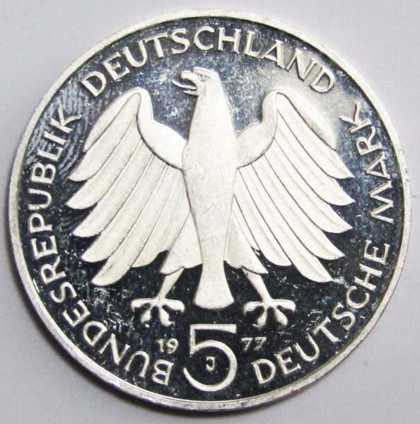 Монета 5 марок 1977 года 200 лет со дня рождения Карла Фридриха Гаусса